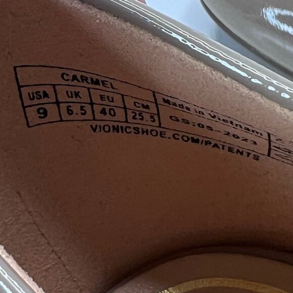 Vionic Carmel Patent Leather Slip On Chunky Heel Taupe Women's 9 M NWOB - Picture 10 of 11